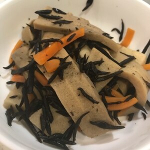 ひじきと高野豆腐の含め煮